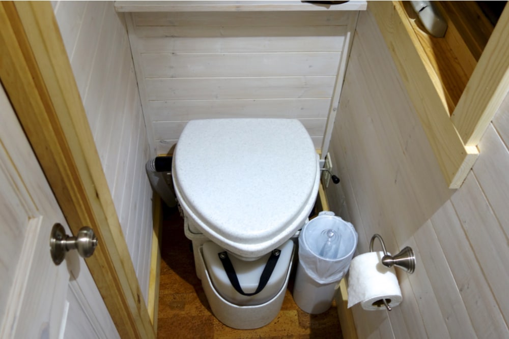 Compact but clean toilet