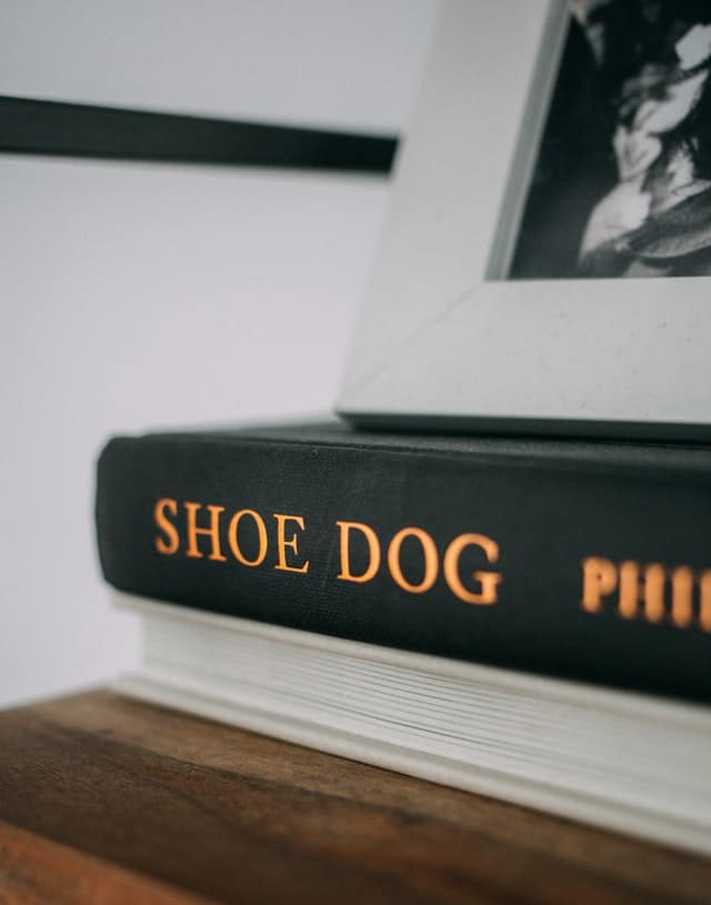 A shoe dog black book